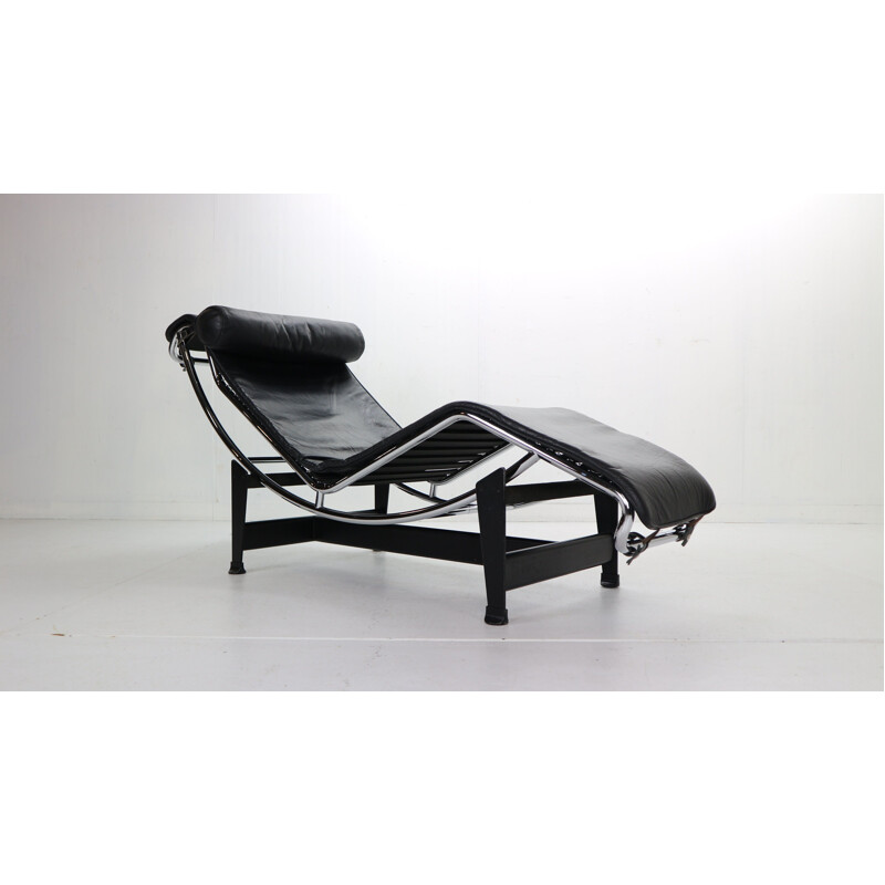 Vintage Corbusier LC4 Black on Black Chaise Lounge Chair by Cassina 1970s