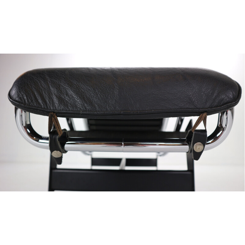 Vintage Corbusier LC4 Black on Black Chaise Lounge Chair by Cassina 1970s