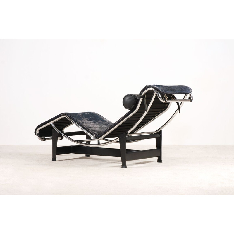 Vintage lounge armchair by Le Corbusier, Pierre Jeanneret and Charlotte Perriand 1928s