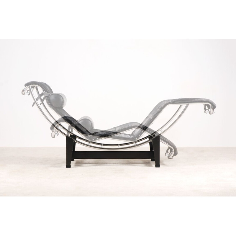 Vintage lounge armchair by Le Corbusier, Pierre Jeanneret and Charlotte Perriand 1928s