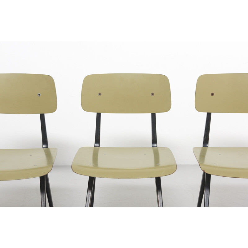 Lot de 4 chaises vintage "Result" de Friso Kramer et Wim Rietveld pour Ahrend De Cirkel, Pays-Bas 1958