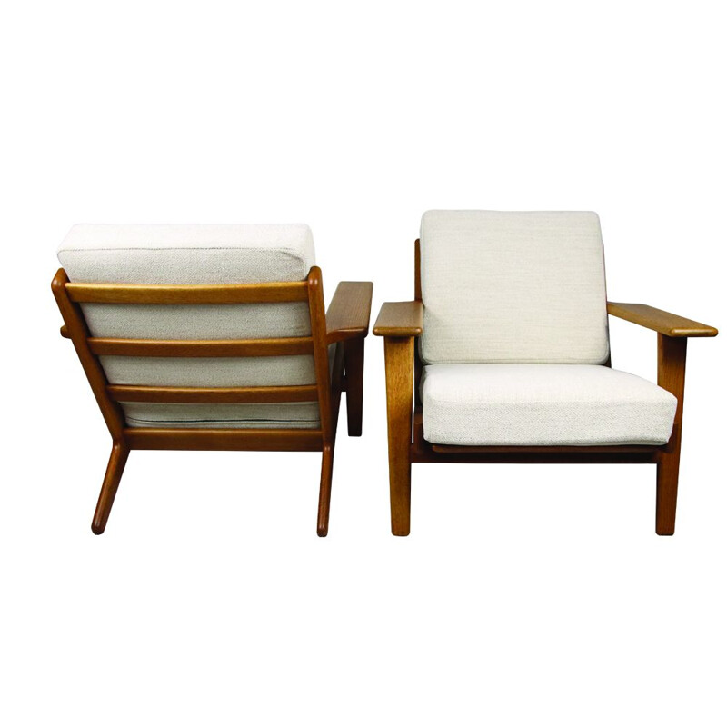 Pair of vintage lounge chairs GE-290 by Hans Wegner for Getama Danish 1953
