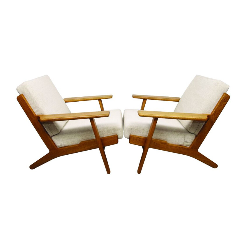 Pair of vintage lounge chairs GE-290 by Hans Wegner for Getama Danish 1953
