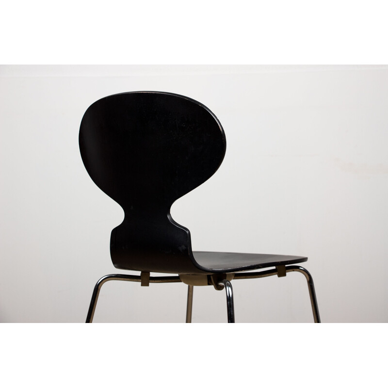 Lot of 5 vintage "Ant" 4-legged chairs by Arne Jacobsen for Fritz Hansen, Danish 1986s