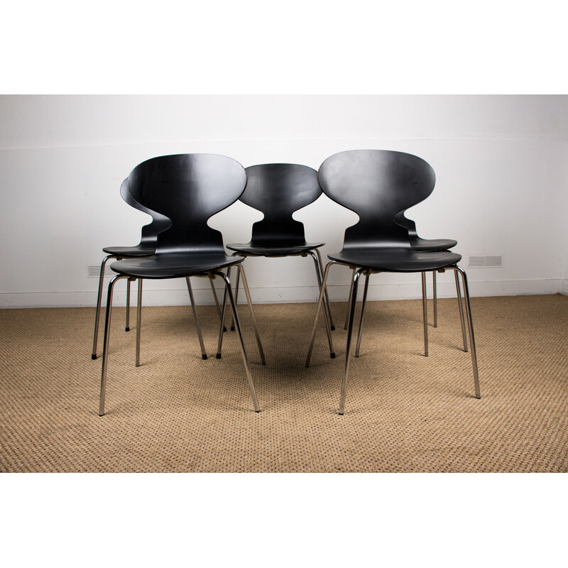 Lot of 5 vintage "Ant" 4-legged chairs by Arne Jacobsen for Fritz Hansen, Danish 1986s