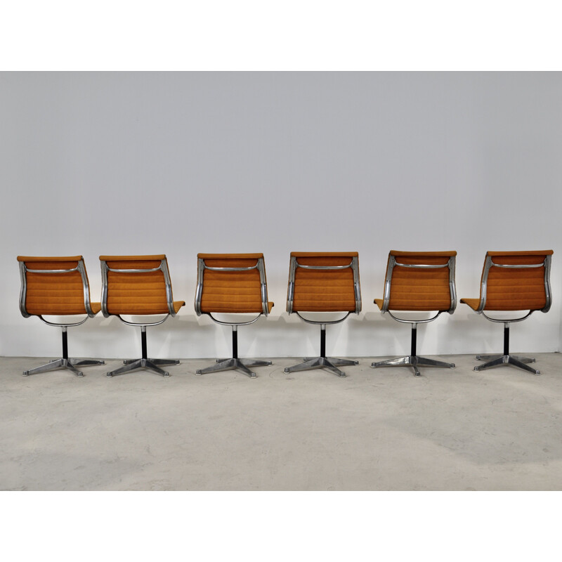 Lot de 6 chaises vintage EA108 de Charles & Ray Eames pour Herman Miller 1970