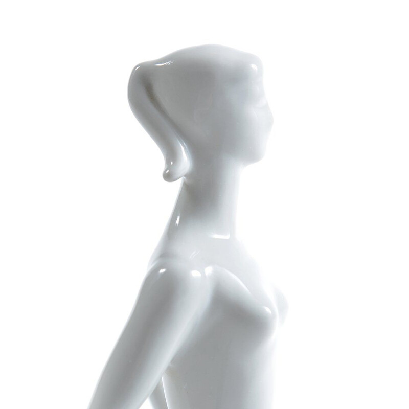Estátua da mulher de porcelana branca vintage, Checoslováquia 1960