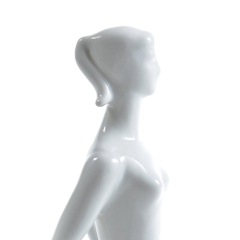 Estatua vintage de mujer de porcelana blanca, Checoslovaquia 1960