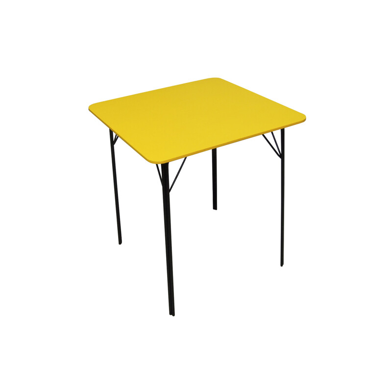 Mesa de comedor vintage de contrachapado amarillo con base de metal, 1960