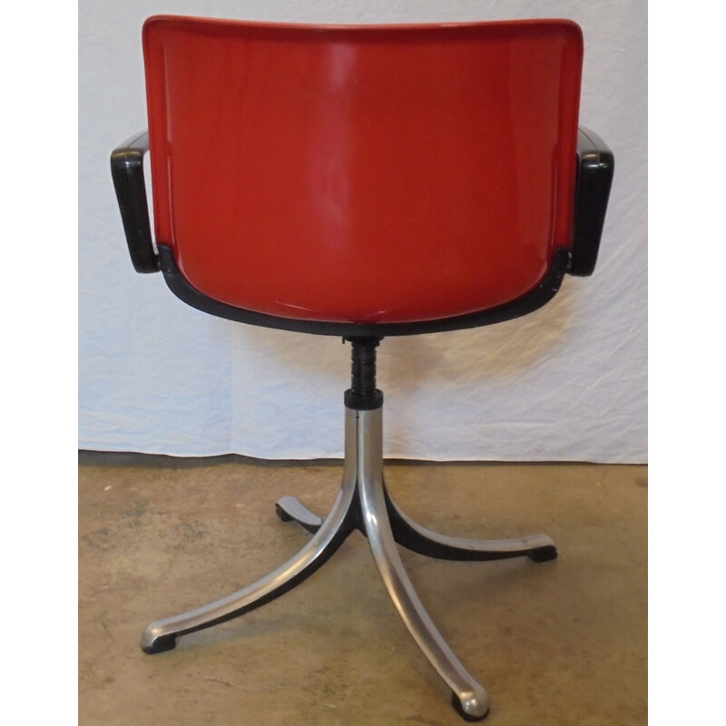 Vintage office armchair Modus by Osvaldo Borsani for Tecno 1977