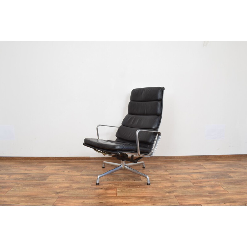 Vintage EA222 Lounge Chair by Ray & Charles Eames for Vitra 1980s