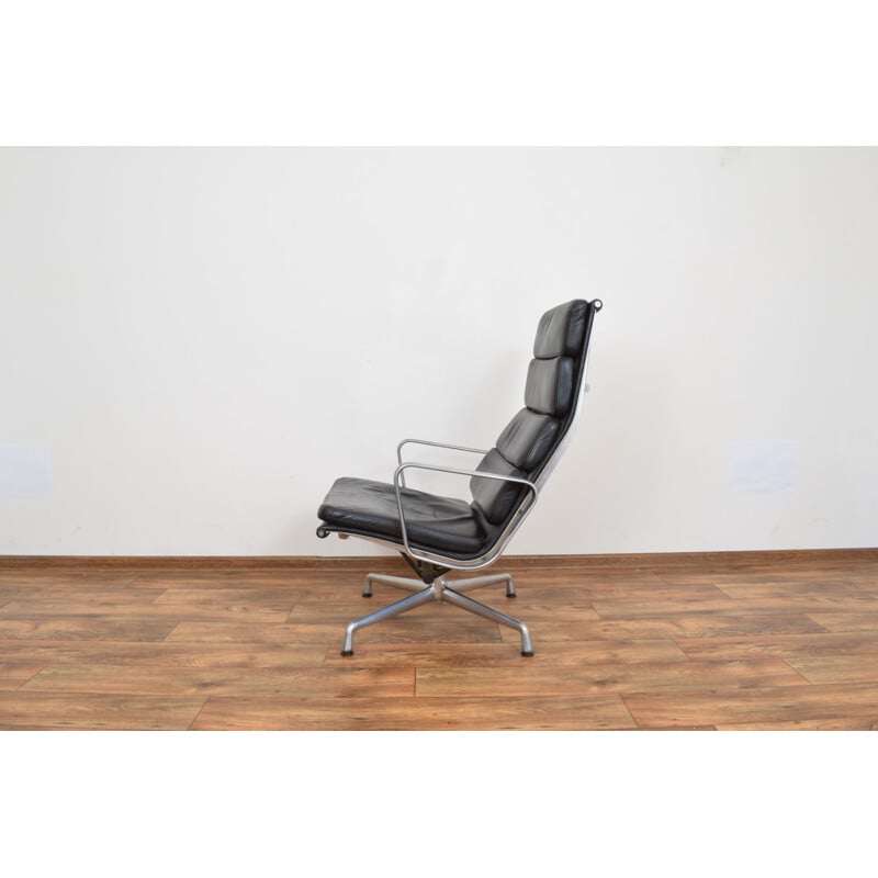 Fauteuil lounge vintage EA222 de Ray & Charles Eames pour Vitra 1980