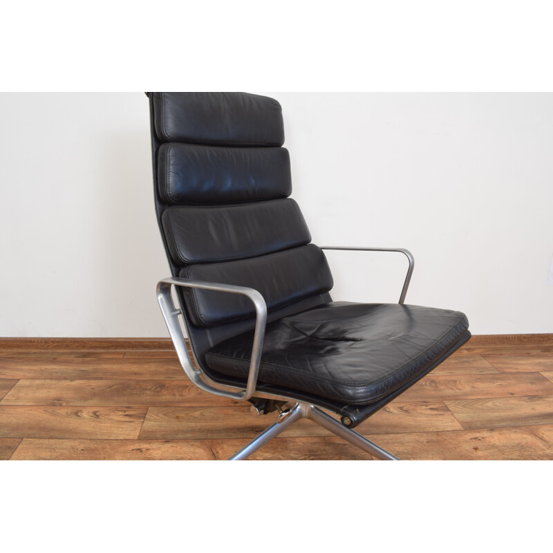 Vintage EA222 Lounge Chair by Ray & Charles Eames for Vitra 1980s