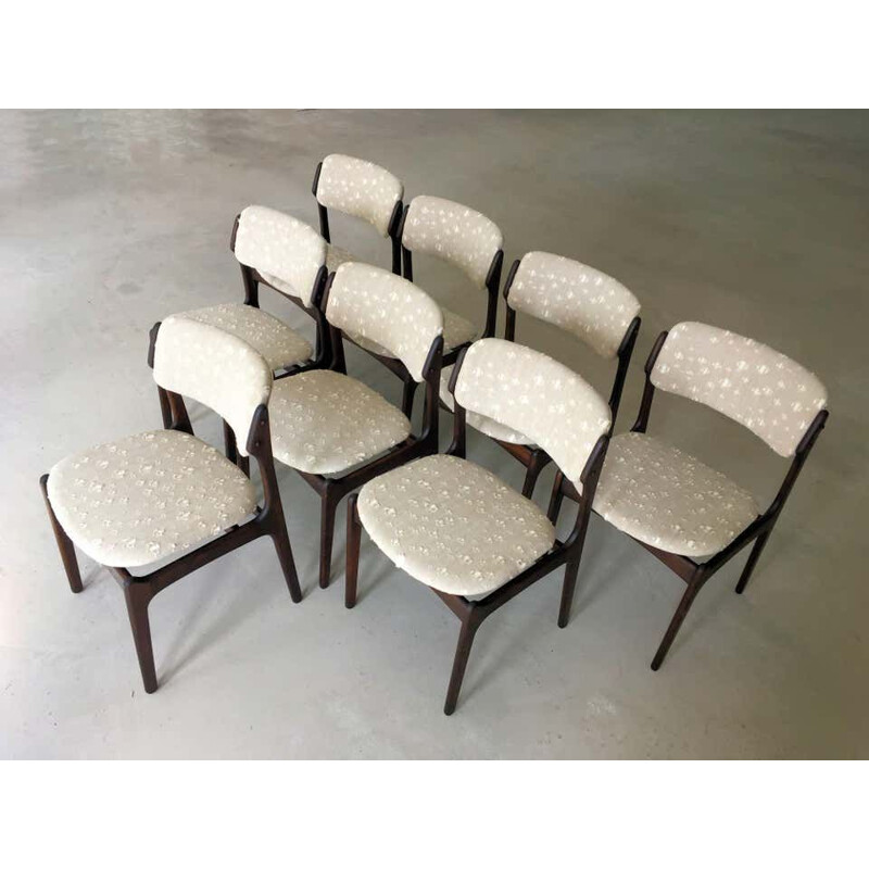 Set di 8 sedie vintage in rovere abbronzato di Erik Buch 1960