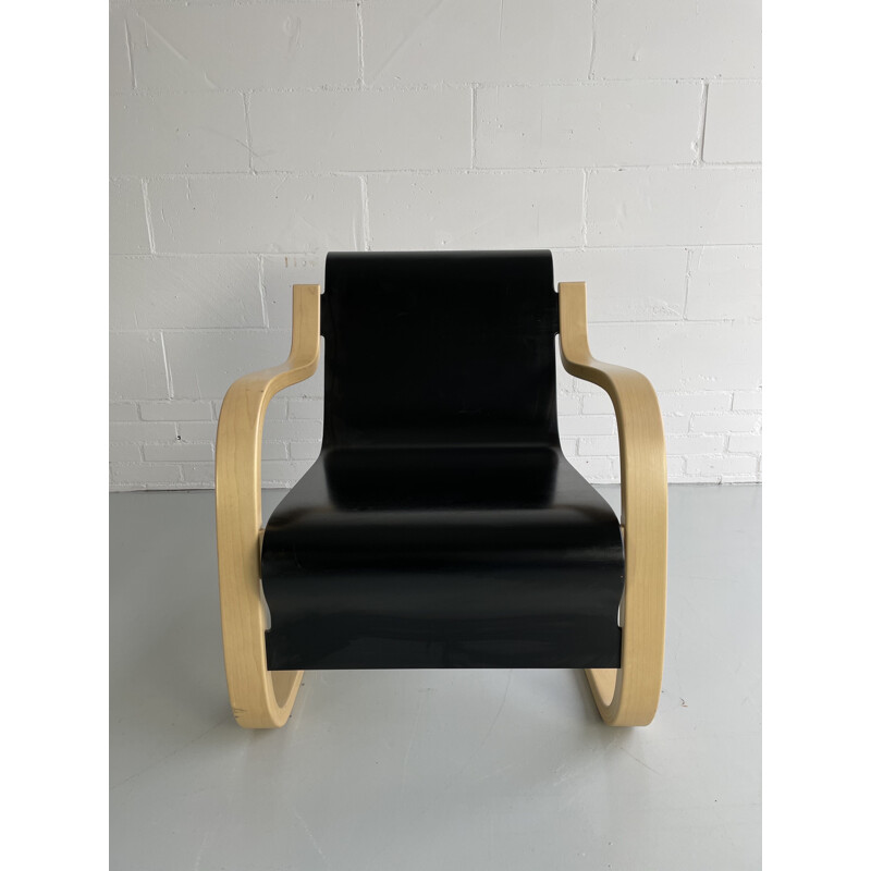 Vintage Alvar Aalto 42 chair by Artek 1997s