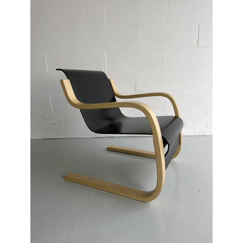 Vintage Alvar Aalto 42 chair by Artek 1997s