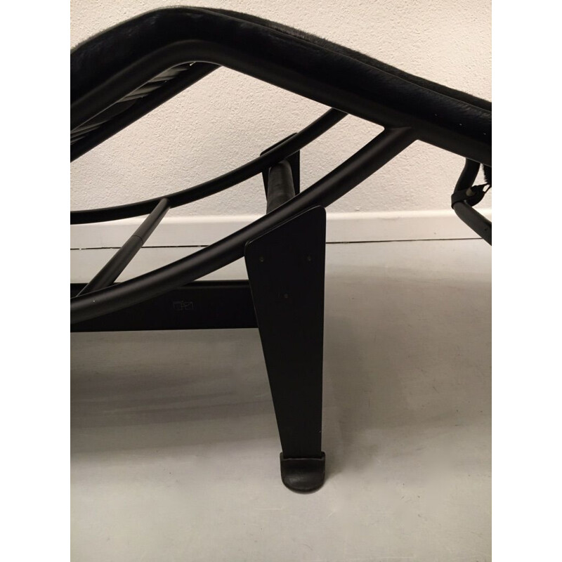 Vintage lounge armchair Le Corbusier LC4 Black Foal by Jeanneret Perriand by Cassina 1978