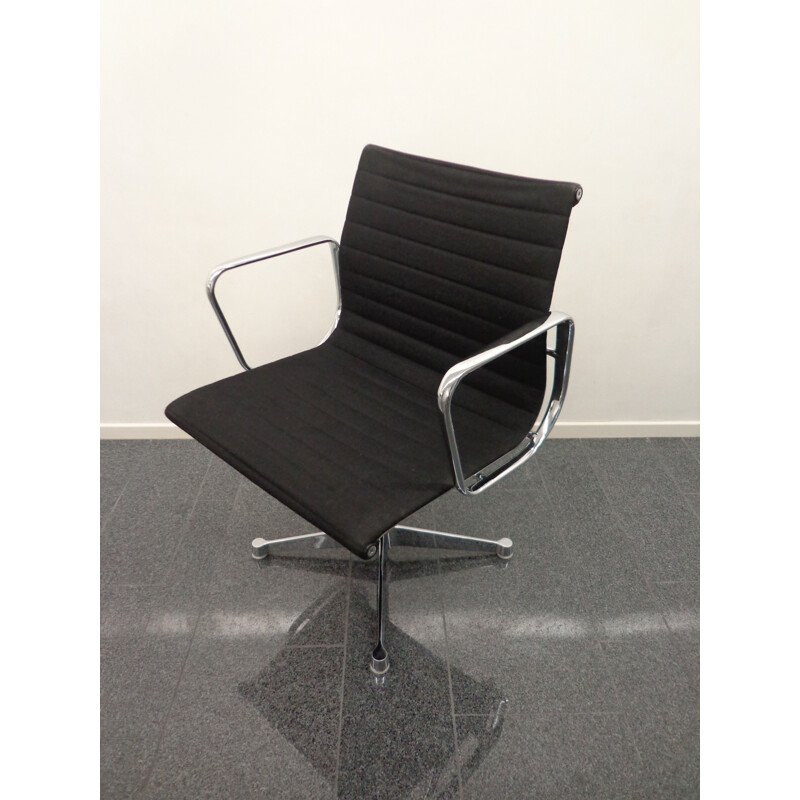 Vintage Aluminum EA108 desk chair by Charles & Ray Eames ed. Herman Miller 1960s