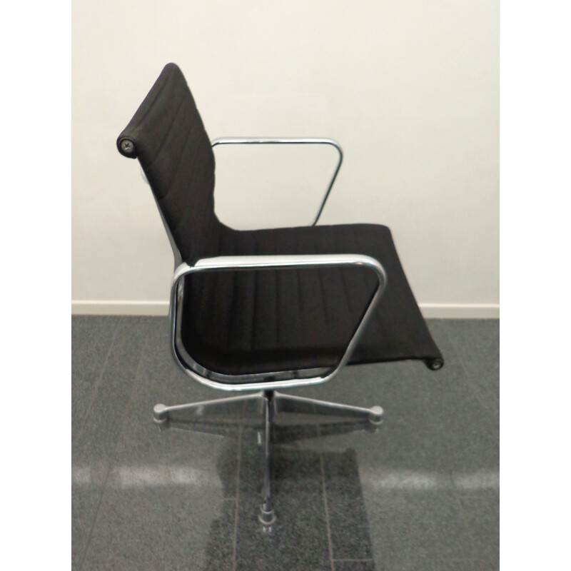 Vintage Aluminum EA108 desk chair by Charles & Ray Eames ed. Herman Miller 1960s