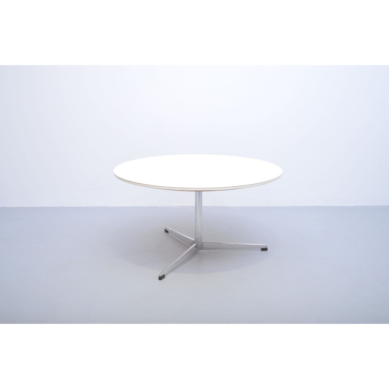 Vintage coffee table by Arne Jacobsen for Fritz Hansen, Denmark