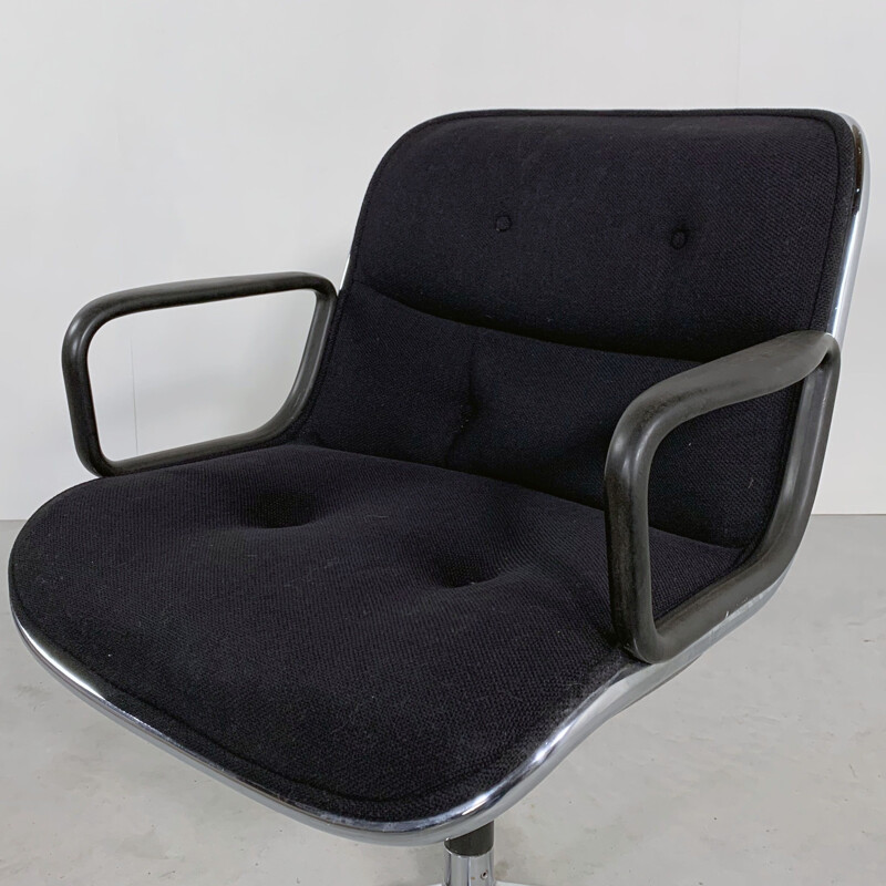 Chaise de bureau vintage en tissu noir de Charles Pollock pour Knoll 1970