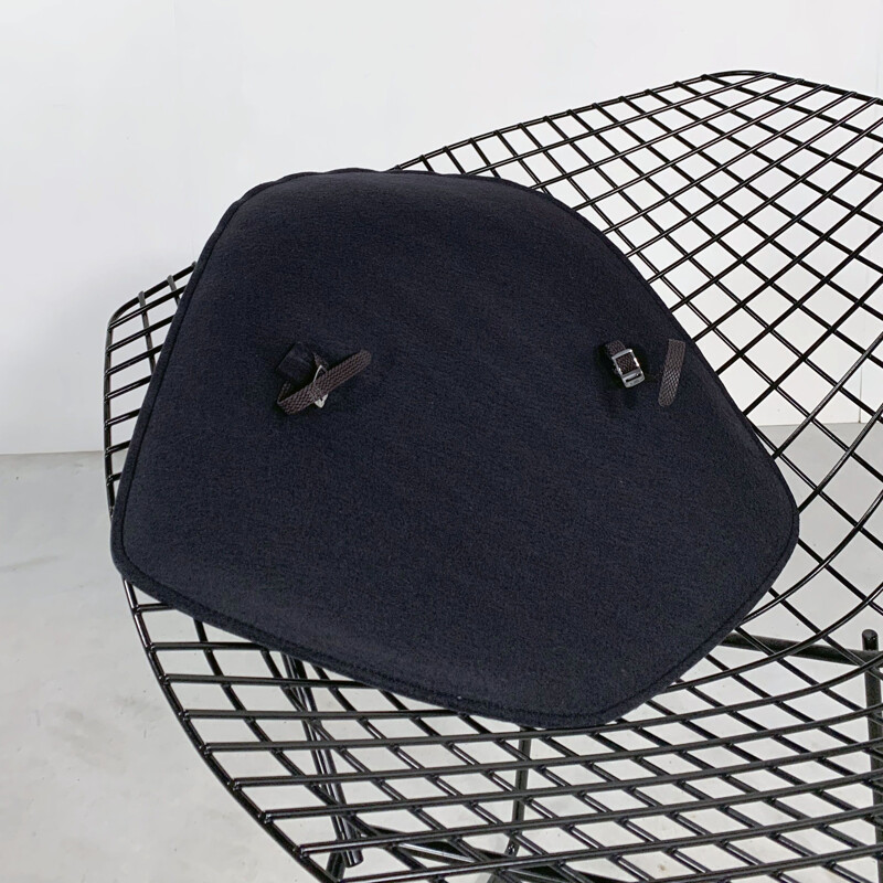 Vintage Black Diamond Chair with cushion by Harry Bertoia for Knoll 1970s