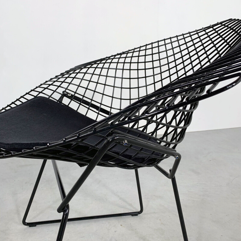 Vintage Black Diamond Chair with cushion by Harry Bertoia for Knoll 1970s