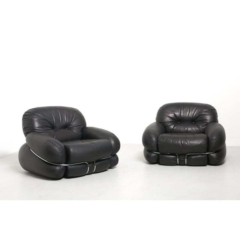 Pair vintage of Easy Chairs in Black Leather by Tobia Scarpa 1970s