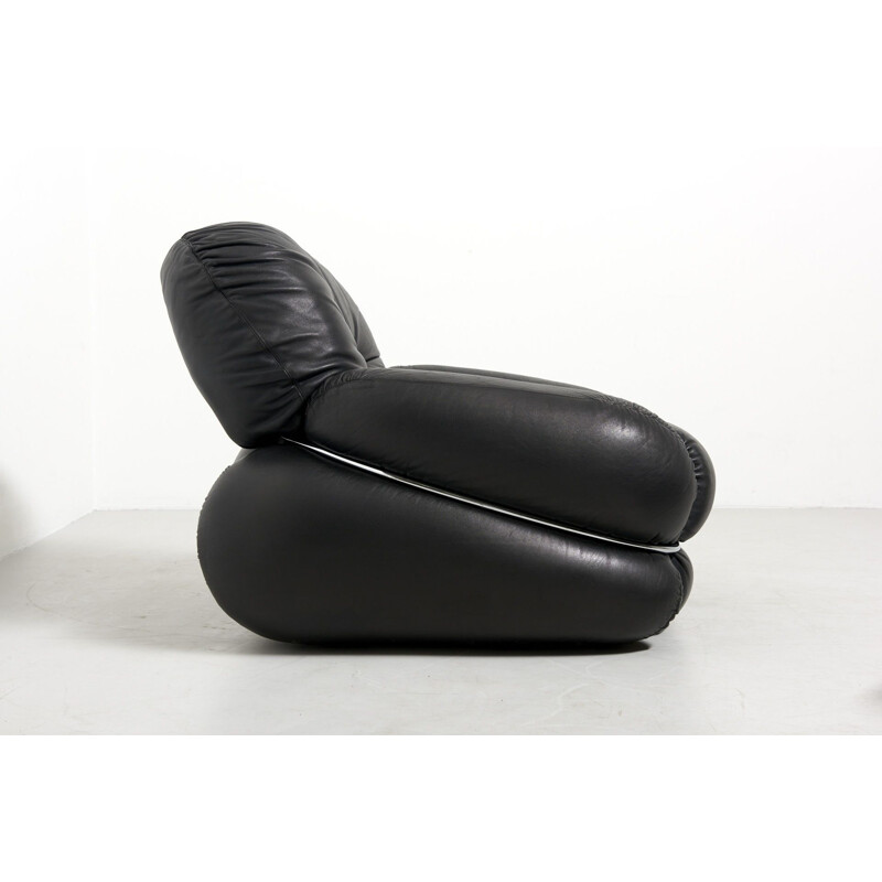 Pair vintage of Easy Chairs in Black Leather by Tobia Scarpa 1970s