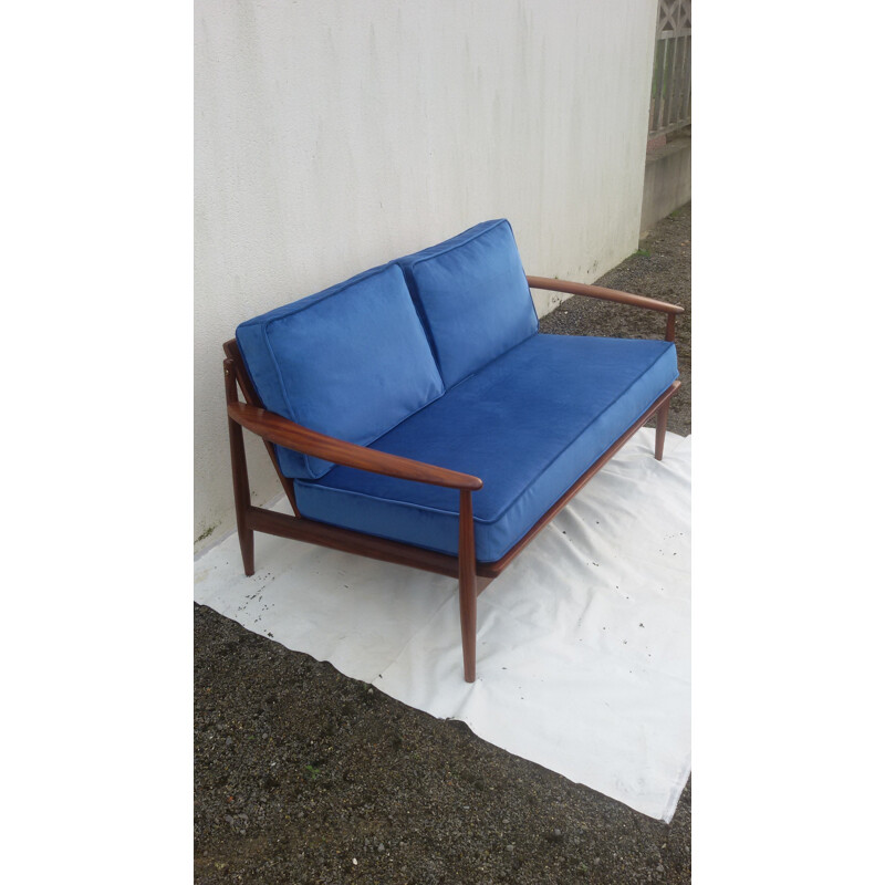 Scandinavian 2-seater sofa in solid teak and blue fabric, Grete JALK - 1960s