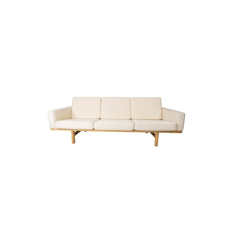 Vintage Three seater sofa model GE-2363 by Hans J. Wegner and by Getama 1960s