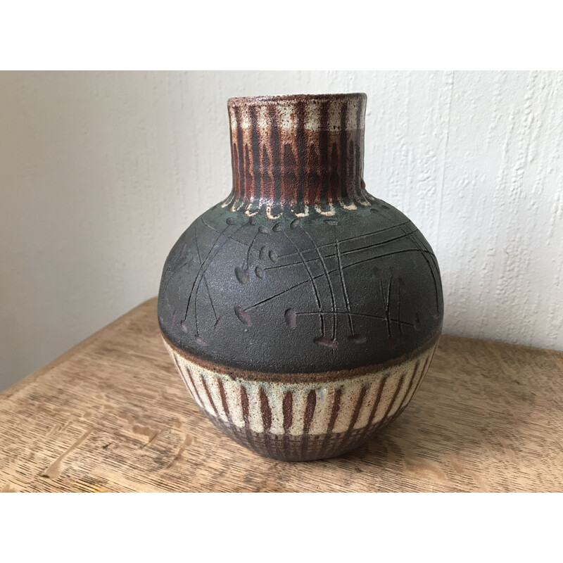 Vintage vase by the potters of Accolay 1950s