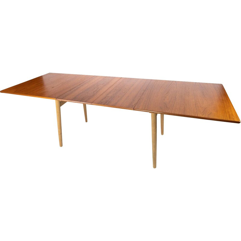 Vintage Dining table in teak and oak with extensions by Hans J. Wegner and Andreas Tuck