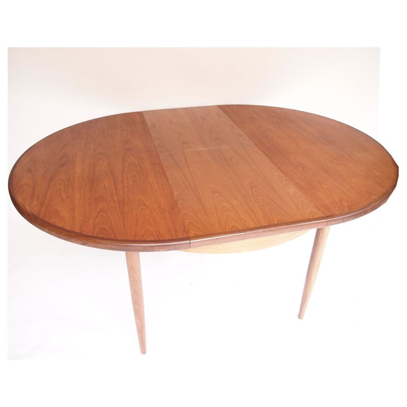 Table de salle à manger vintage ronde Gplan, Scandinave 1960