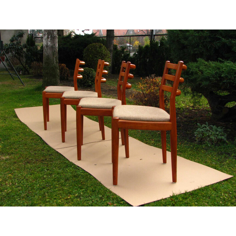 Suite de 4 chaises vintage en teck, Danemark