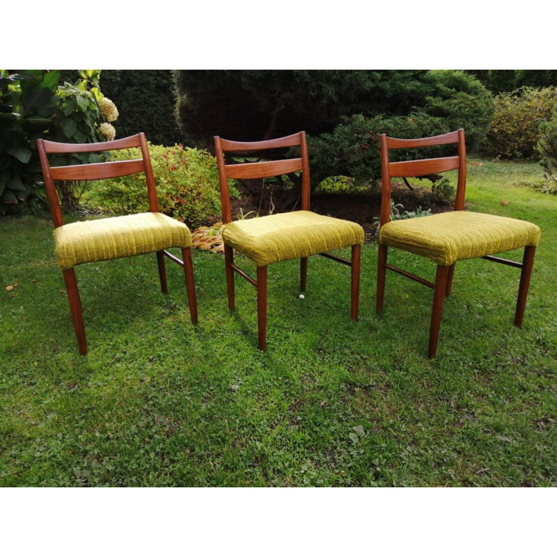 Suite de 3 chaises vintage scandinaves