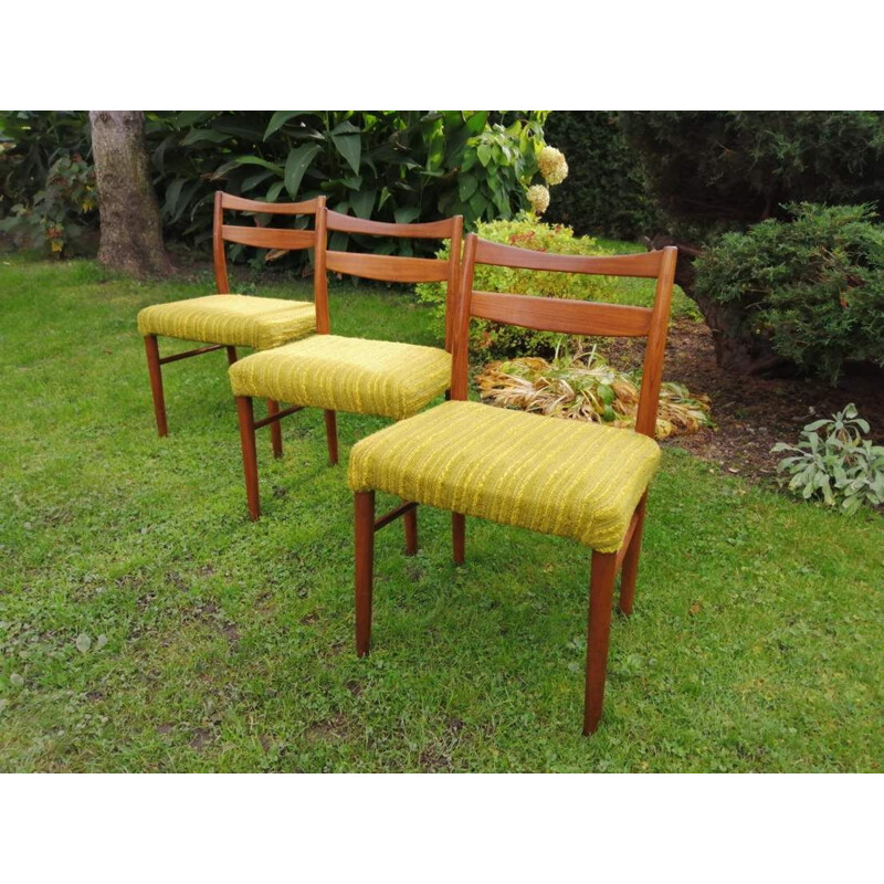 Set of 3 vintage chairs Scandinavian