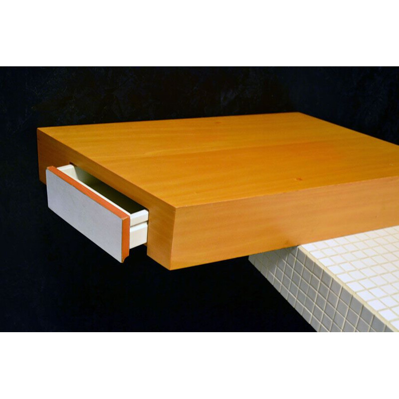 Vintage postmodern console by ames Irvine for Memphis Milano 1986s