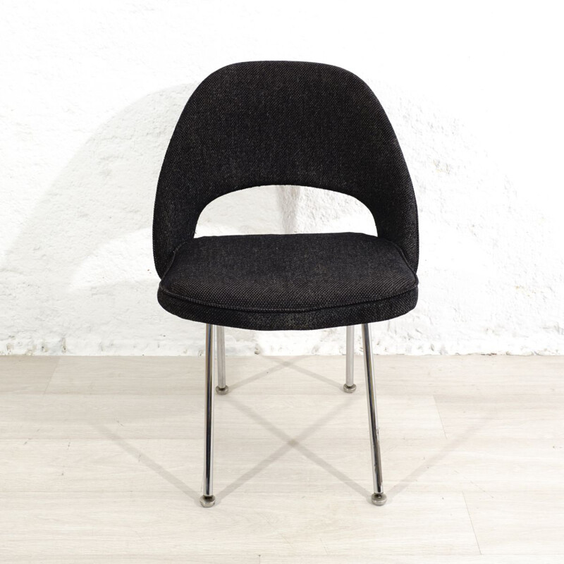 Vintage chair by Eero Saarinen for Knoll International 1950s