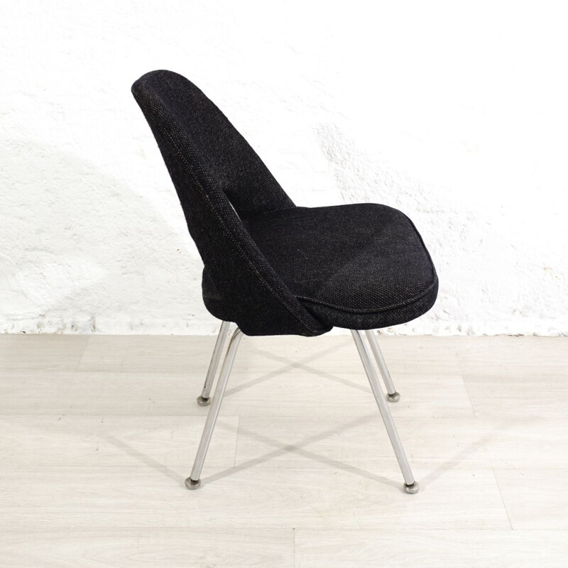 Vintage chair by Eero Saarinen for Knoll International 1950s