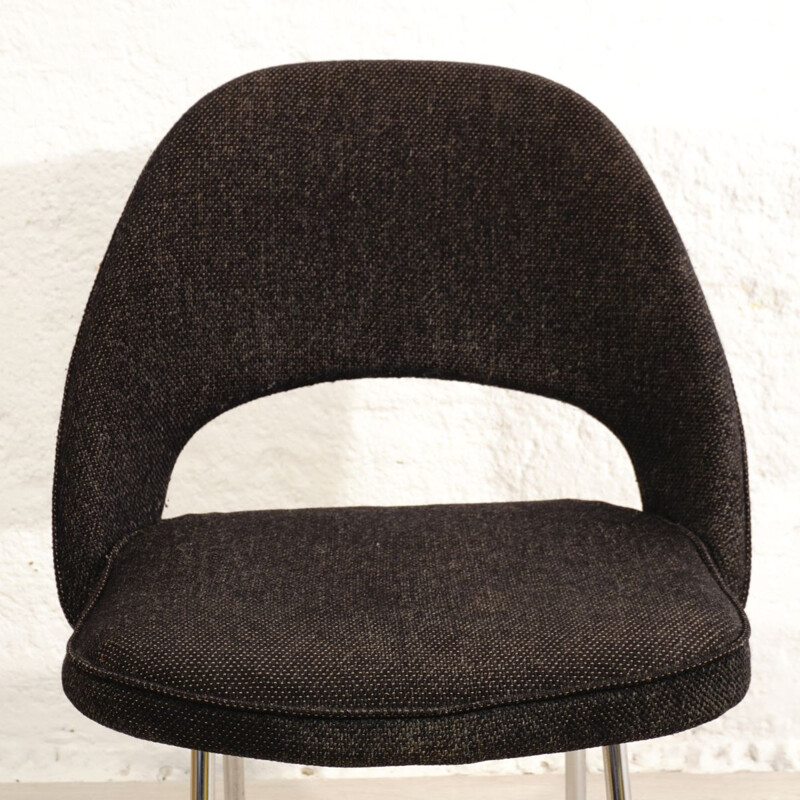 Vintage chair by Eero Saarinen for Knoll International 1950s