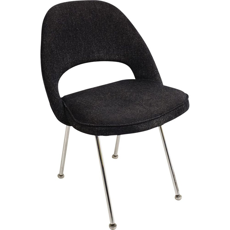 Vintage chair by Eero Saarinen for Knoll International 1950s