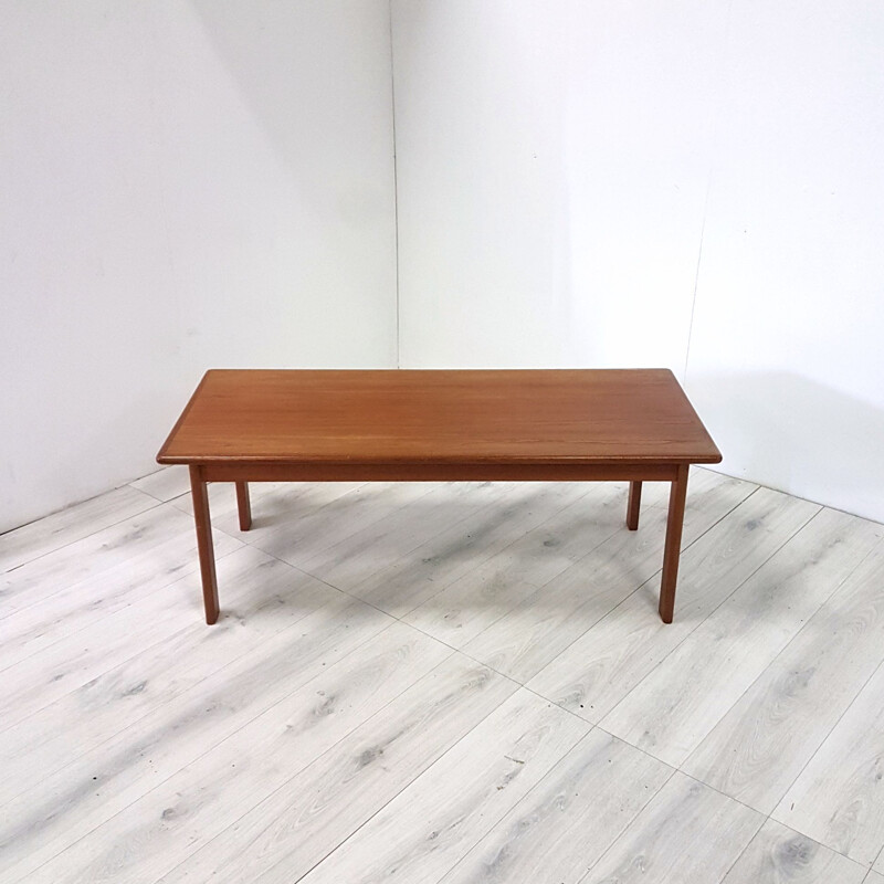 Pair of vintage teak coffee tables by IALA, Denmark 1960