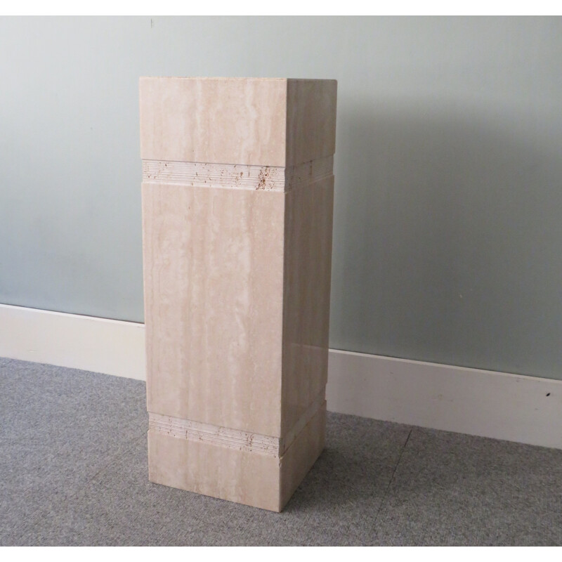 Vintage Column marble-travertine