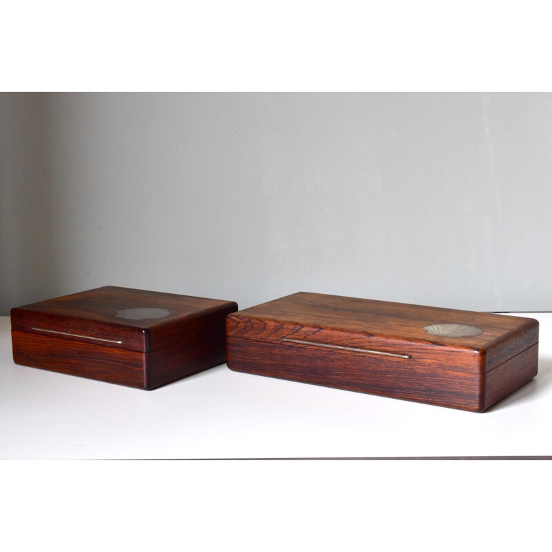 Pareja de cajas modernas vintage de madera con incrustaciones de esterlina, Dinamarca 1960