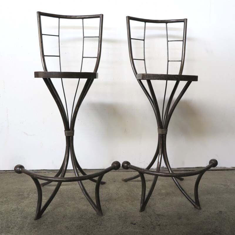 Paar vintage industriële metalen bijzetstoelen 1950