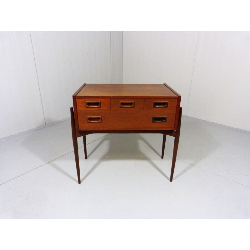 Small vintage teak chest of drawers 1960