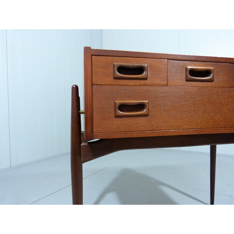 Small vintage teak chest of drawers 1960