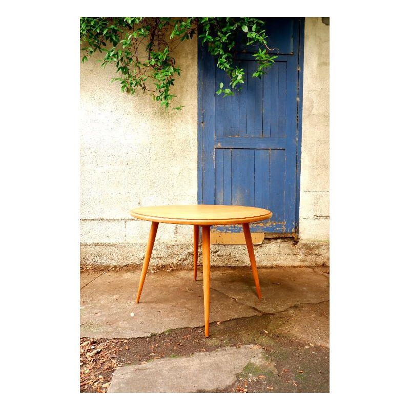 Vintage coffee table with tapered legs, 1930