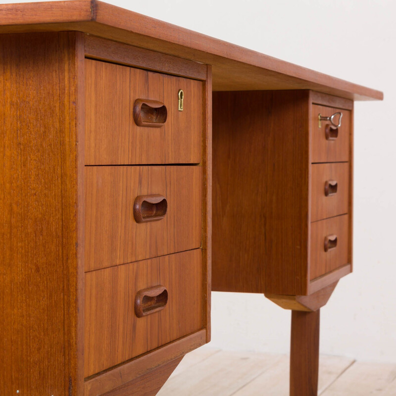 Petit bureau vintage en teck avec 6 tiroirs, Danois